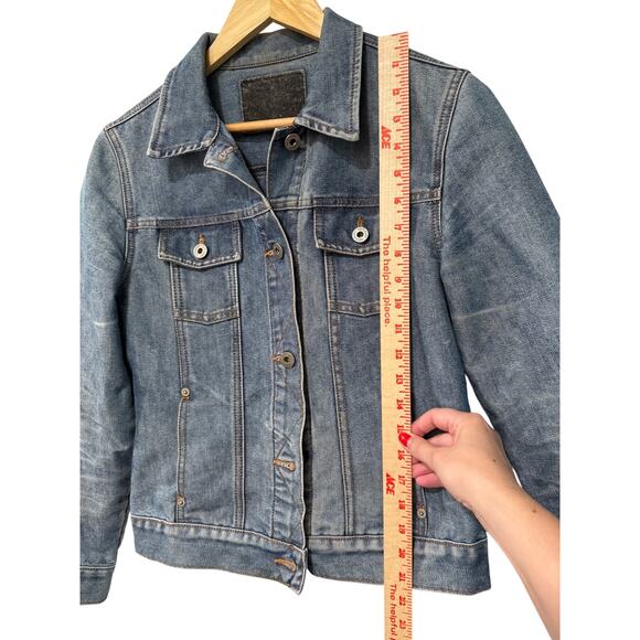 Guess Womans S Vintage y2k Denim Jean Jacket Button Front Medium Wash Blue EUC! - Picture 12 of 13